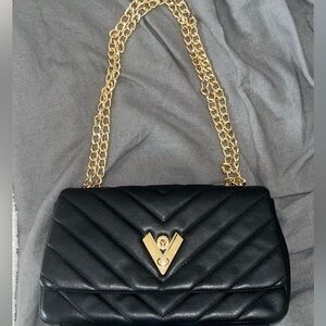 Elegant Black Quilted Chain Bag